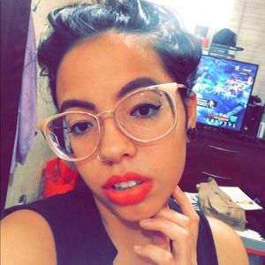 Meet your Posher, Ciara